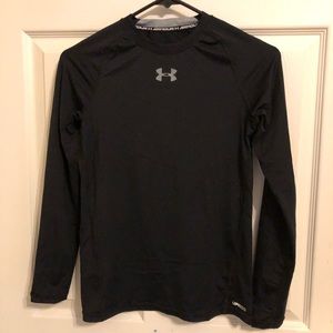 Like new! Youth L Under Armour HeatGear Fitted Long Sleeve Shirt - Black